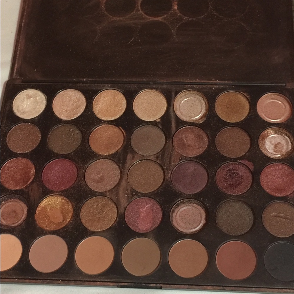 swatched, .morphe 35c eyeshadow palettes